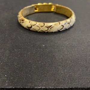 Vita bracelet